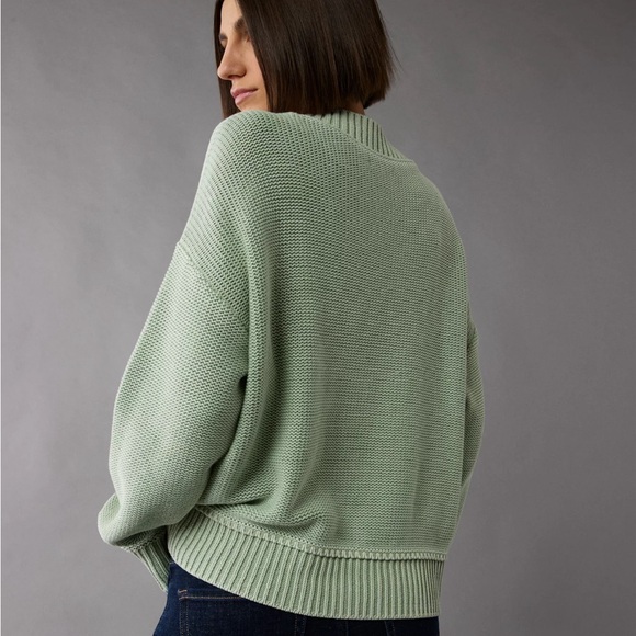 American Eagle - Mint Green V-Neck Women's Sweater - Picture 4 of 7